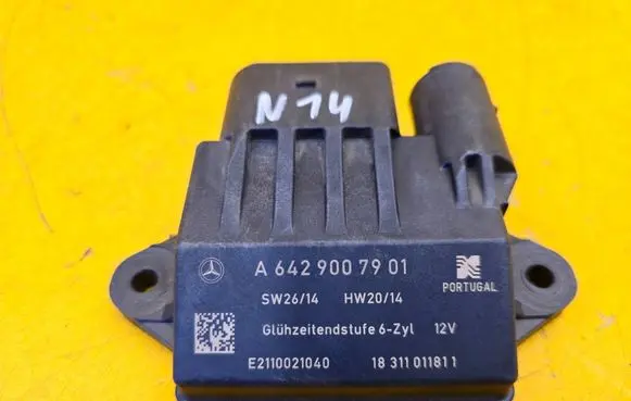 Mercedes-Benz ML W166 Glow plug pre-heat relay A6429007901