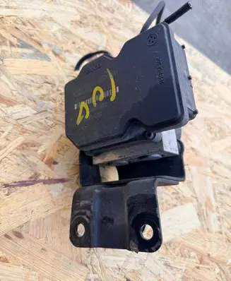 Hyundai i40 ABS Pump 589203Z910