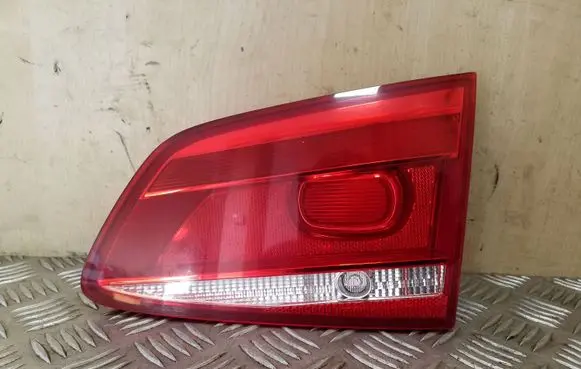 Volkswagen PASSAT B7 Tailgate rear/tail lights 3AF945094Q