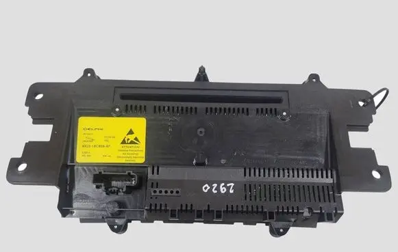 Jaguar XF X250 Climate control unit 8X2318C858AF 28149273