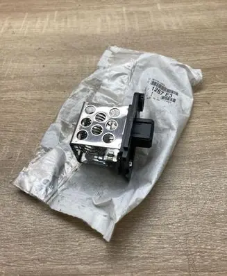 Citroen Berlingo Heater blower motor/fan resistor 1267E3