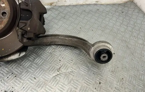 Audi A4 S4 B8 8K Front wheel hub spindle knuckle