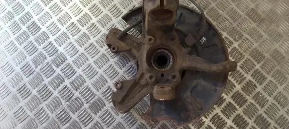 Volkswagen Golf Plus Front wheel hub