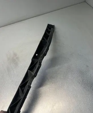 Skoda Octavia Mk2 (1Z) Front bumper mounting bracket 1Z0837184