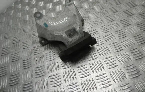 BMW 5 E60 E61 EGR valve cooler bracket 6769635 VD19432