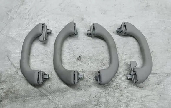 Skoda Yeti (5L) A set of handles for the ceiling 5L6857607A 5L6857607B