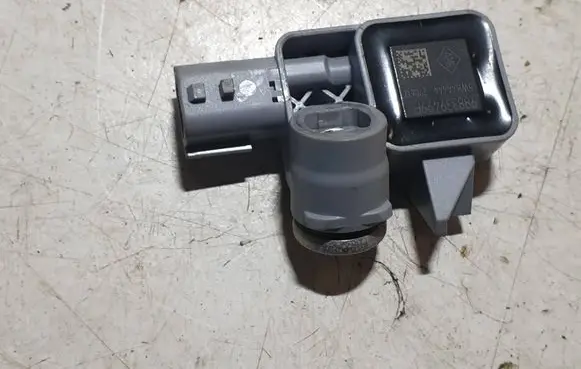 Renault Captur Airbag deployment crash/impact sensor 988339499R 5WK44444 270613