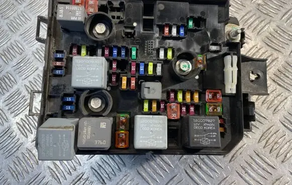 Opel Mokka X Fuse box set 42588098 C0002494 30959L