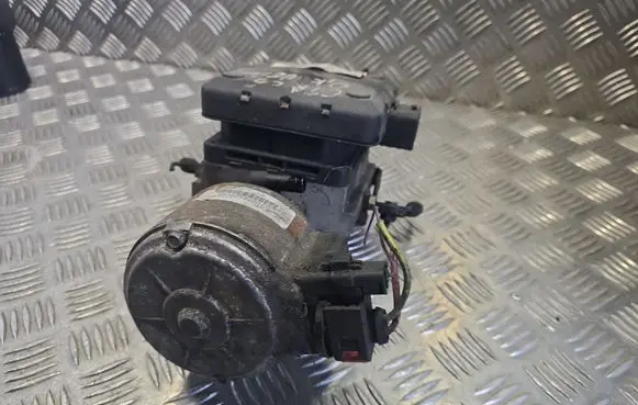 Citroen C5 Air suspension compressor 9636713880