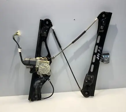 Mercedes-Benz E W211 Front door window regulator with motor A2117200446 2117200446