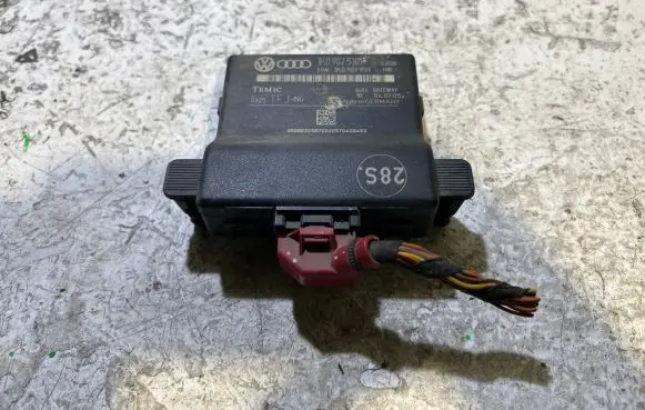 Volkswagen Touran I Gateway control module 1K0907530T 1K0907951