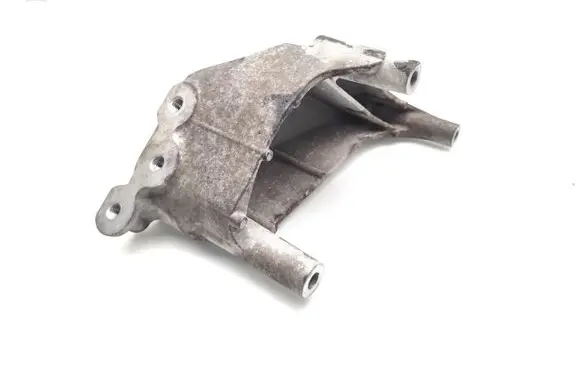 Fiat 500 Engine mount bracket 13381847