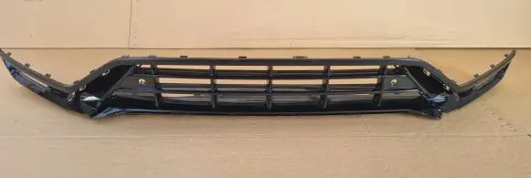 Volvo XC90 Front bumper lower grill 31663528