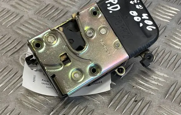 Peugeot 406 Front door lock