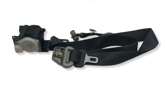 Mitsubishi Pajero Front seatbelt N1684