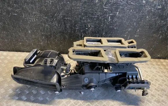 Maserati Ghibli Interior heater climate box assembly housing 670009118