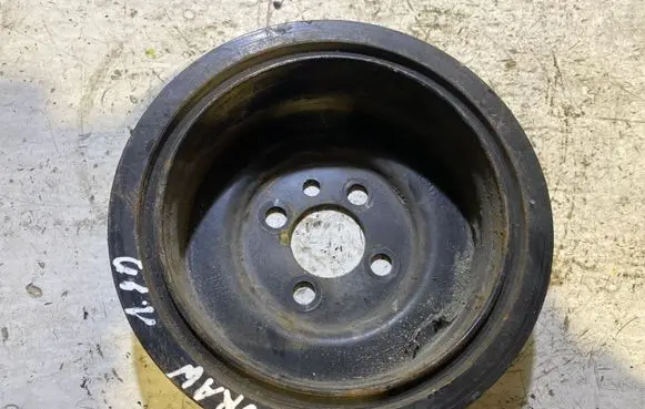 Volkswagen Touran I Crankshaft pulley 03G105243