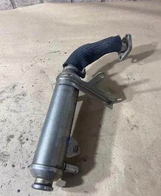 Opel Zafira B EGR valve cooler 55203716