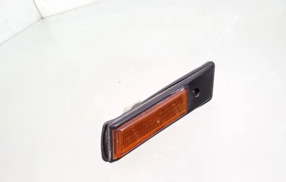 BMW 3 E36 Front fender indicator light 13780149