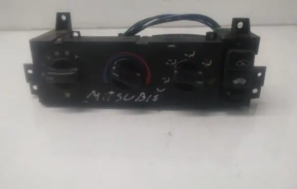 Mitsubishi Carisma Climate control unit 79600