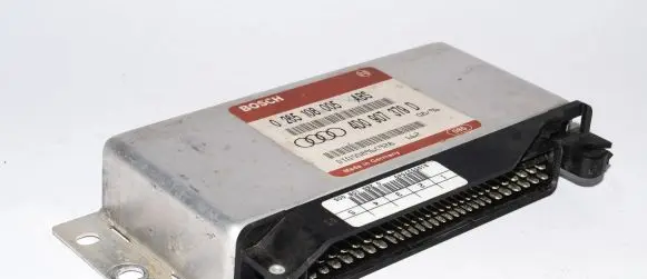 Audi A4 S4 B5 8D Engine control unit/module 4d0907379d 0265108005