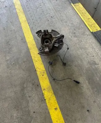 Mazda 6 Front wheel hub