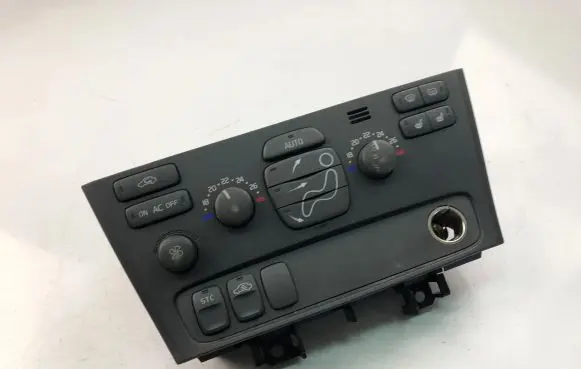 Volvo S60 Interior fan control switch 8682930