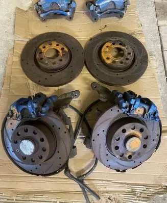 Volkswagen Golf VII Brake discs and calipers set GTD 5Q0615406 5Q0615405