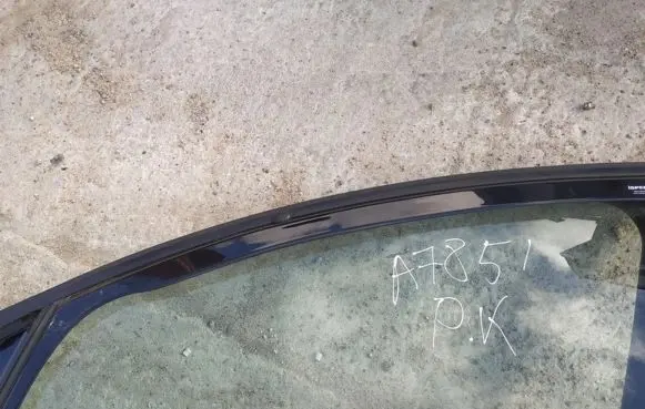 Fiat Bravo Front door window glass four-door