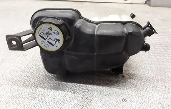 Volvo V60 Coolant expansion tank/reservoir