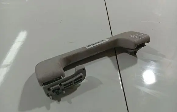 Audi A6 S6 C6 4F Rear interior roof grab handle 8P0857608A