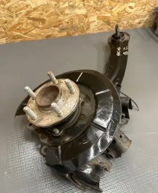Ford Focus Rear wheel hub 8V615A968AF 210518121852