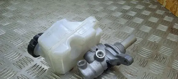 Smart ForTwo III C453 Master brake cylinder
