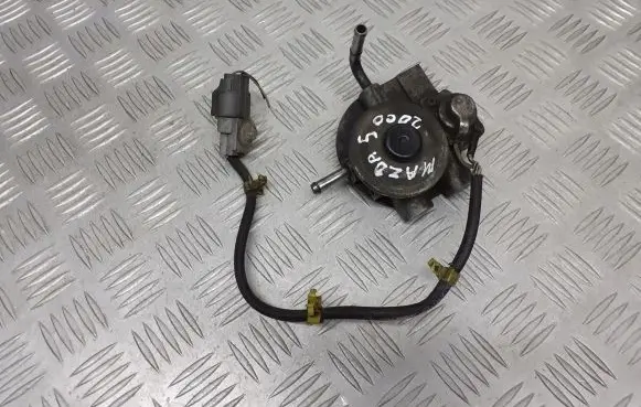 Mazda 5 Fuel filter bracket/mount holder 