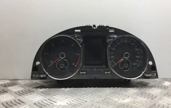 Volkswagen PASSAT B7 Speedometer (instrument cluster) 3AA920970A A2C53238929