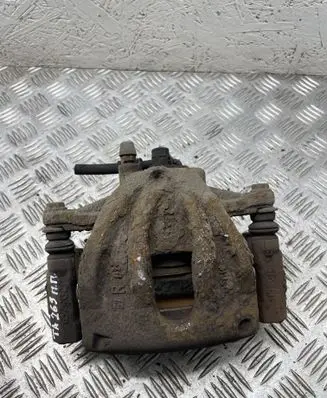 Toyota Avensis T250 Front brake caliper