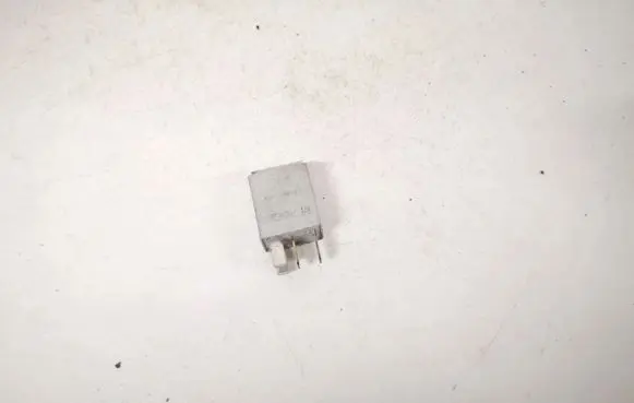 Volkswagen PASSAT B6 Other relay 1k0951253