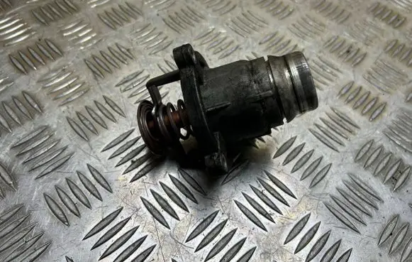 BMW 6 F06 Gran coupe Thermostat 7586885