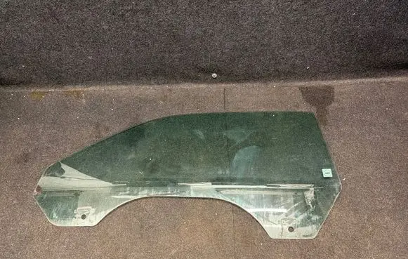 Dodge Challenger Front door window/glass (coupe) 
