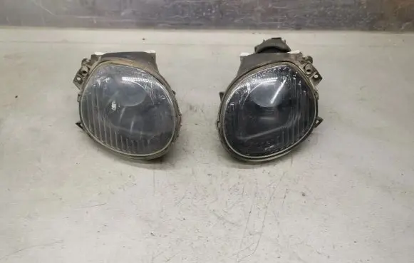 Ford Mondeo MK II Fog light set 147110 147109
