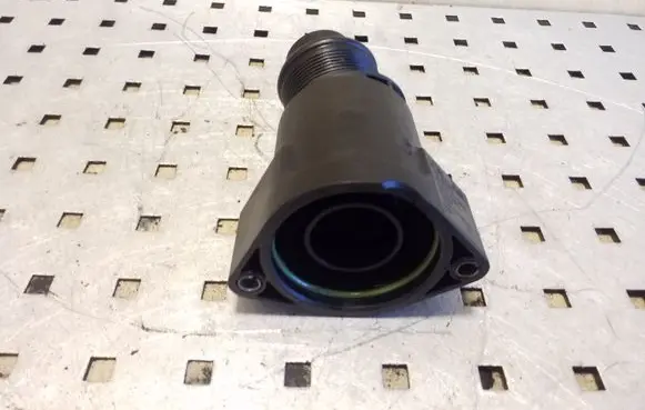 Volkswagen PASSAT B7 Intake resonator 03L131111J