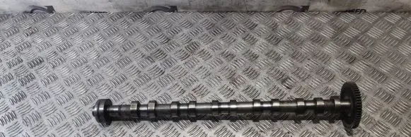 Volvo XC70 Camshaft 8658358