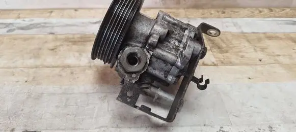Citroen C5 Power steering pump 9682352380 4R8Q3A733AB