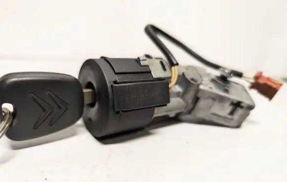 Citroen C3 Ignition lock 9663123280