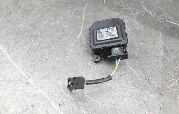 Mercedes-Benz E W210 A/C air flow flap actuator/motor 0132801108