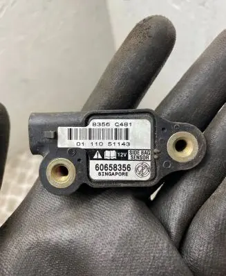 Alfa Romeo 156 Airbag deployment crash/impact sensor 60658356 8356C481 0111051143