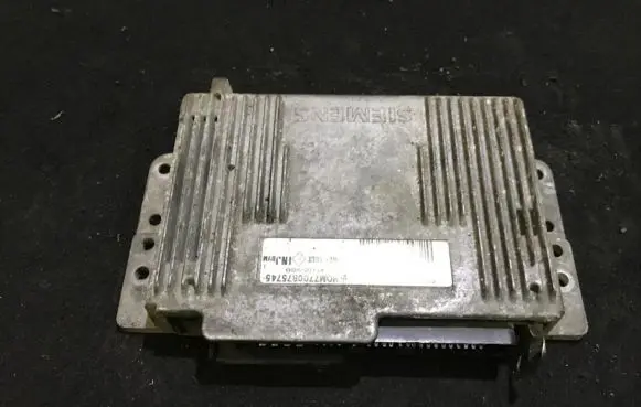 Renault Scenic I Engine control unit/module hom7700875745 7700105980
