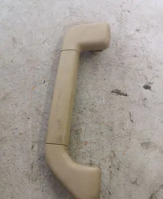 Volkswagen Touareg I Front interior roof grab handle 7L0857608A