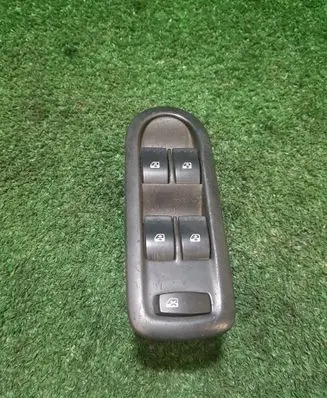 Renault Scenic II - Grand scenic II Quarter vent window switch 156018070