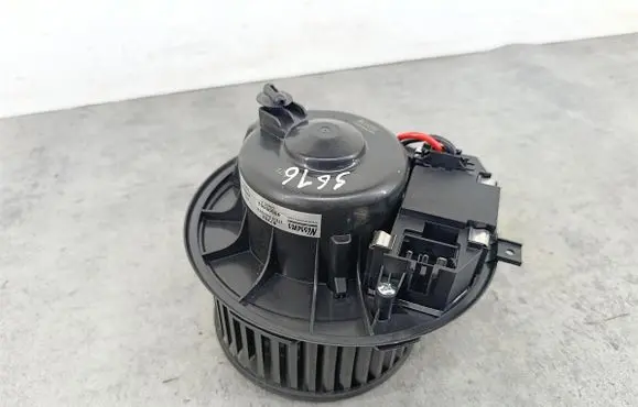 Volkswagen Touran I Heater fan/blower 87762NISSENS